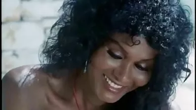 ចាស់ទុំ Danielle លោក Derek និយាយលេង tits និង fucks មួយចាប់សរសៃលោក dick ធំ