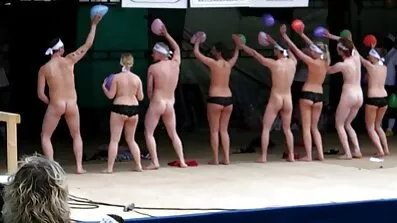 ជនជាតិស្បែកខ្មៅ fucked លារបស់ពួកគេនិង Fucked ឆ្កេតិចតួច Evi សេចក្ដីស្រឡាញ់