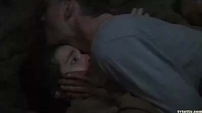 ការរួមភេទ bdsm ស្ម័គ្រចិត្តទទួលបានទាសករខ្មៅជាមួយ Tits ធំ
