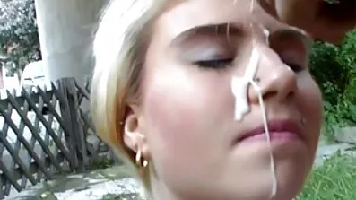 ស្រឡាញ់ fucks ការលំបាកមូលនិធិសកលរុស្ស៊ីនៅក្នុងនៅក្នុង