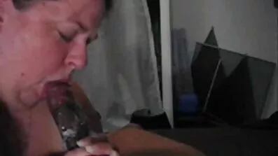 Cherr រហែករហែកទ្រុង fucking រឹងជាមួយម៉ាស៊ីនភេទនិងឈុតម្រាមដៃ។