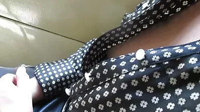 អាស៊ីបាន fucked ដោយបុរសស្បែកខ្មៅដោយគ្មានការទទួលយកបានបិទខោរបស់នាង