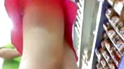 ឪពុកសប្បាយចិត្ត fuck កូនស្រីរបស់គាត់និងបំពេញភាពអត់ឃ្លានផ្លូវភេទរបស់នាងជាមួយនឹងមាន់ជល់មួយ