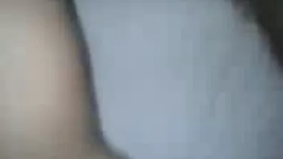 ឡាតាំងជាមួយ pussy មានរោមបានក្លាយជាតារានៃ Gangbang មួយ