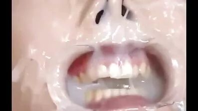 ឆ្កេ Redhead fucked ដោយហ្វូងមនុស្សនៃបុរសនិងរាប់នៅលើជាមួយនឹងពួកគេ